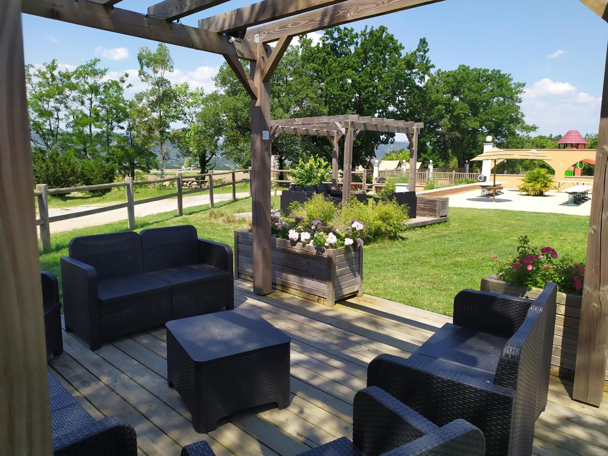 Camping Domaine De Senaud Albon Экстерьер фото