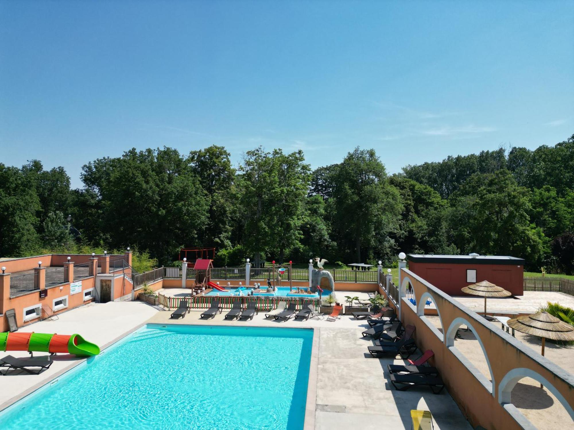 Camping Domaine De Senaud Albon Экстерьер фото