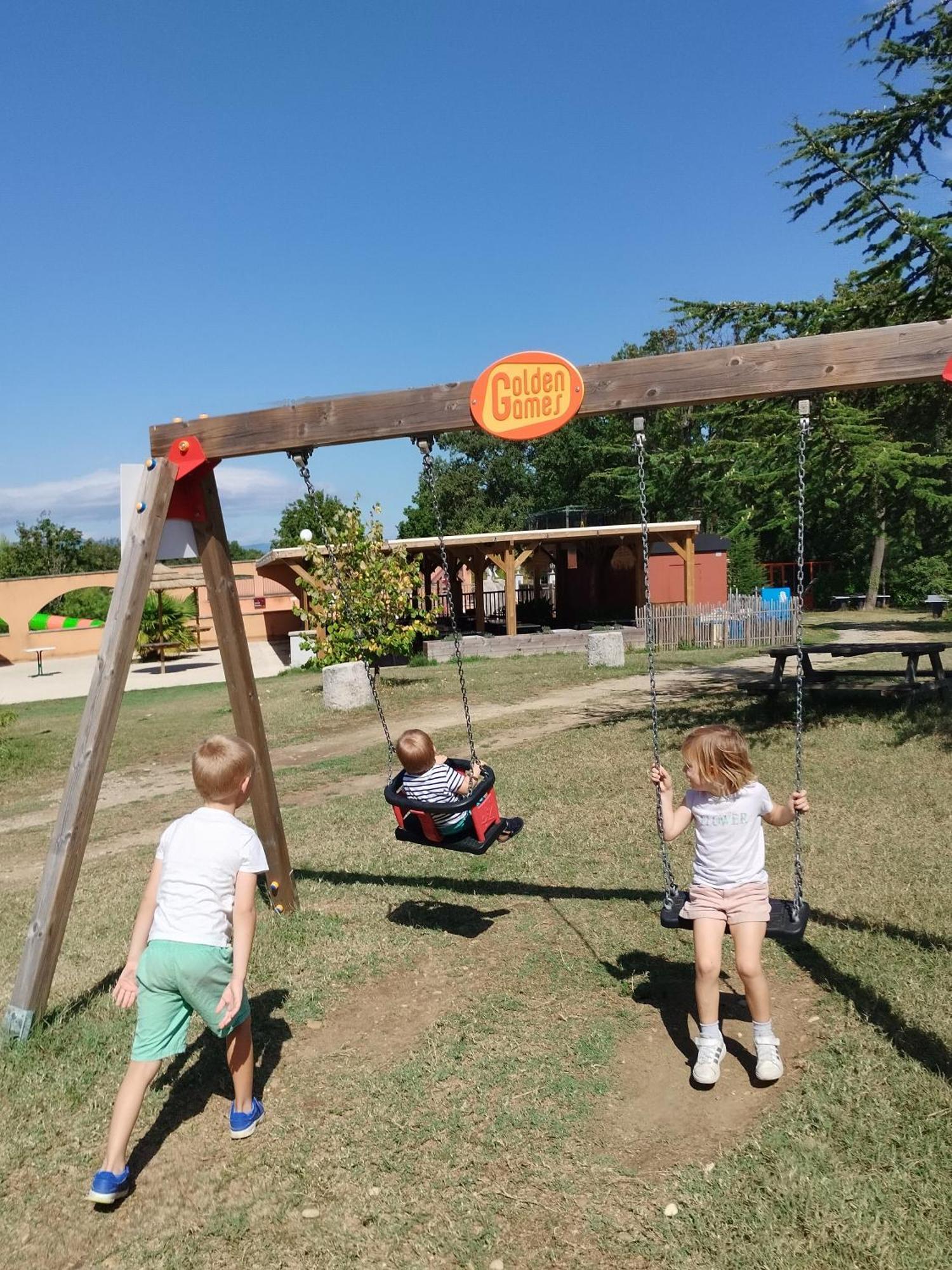 Camping Domaine De Senaud Albon Экстерьер фото