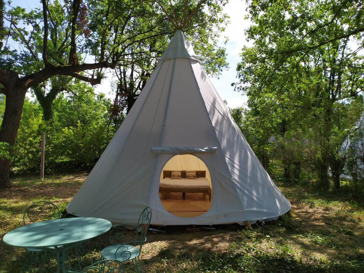 Camping Domaine De Senaud Albon Экстерьер фото
